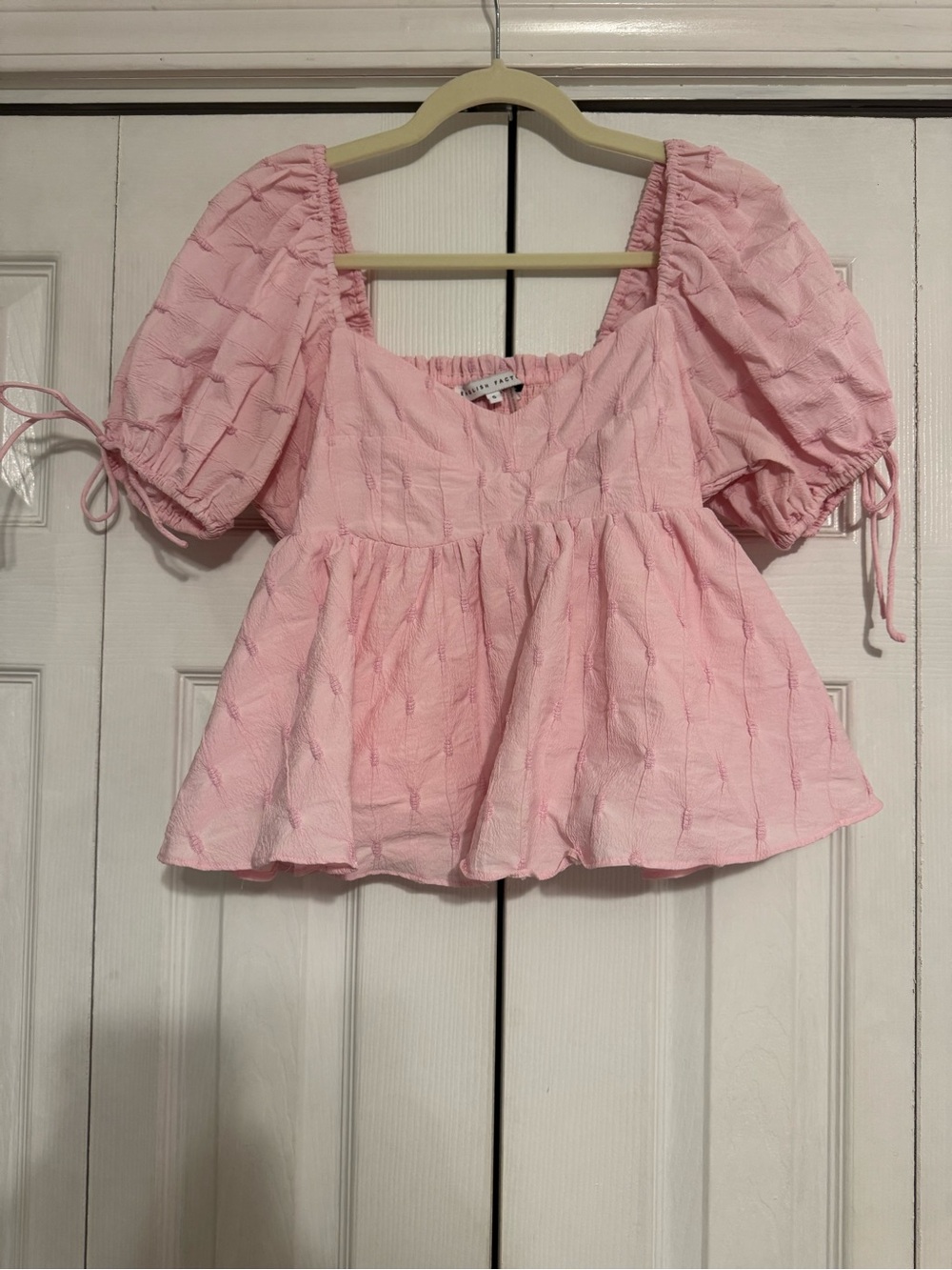 English factory puff sleeve peplum top